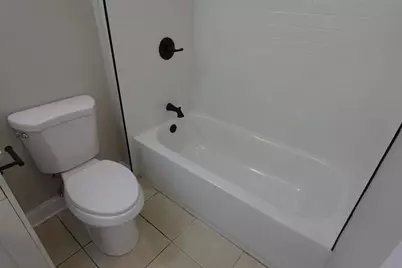 1800 Hollywood Avenue, Hanover Park, IL 60133 - Photo 29