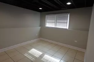 1800 Hollywood Ave, Hanover Park, IL 60133 - Photo 33