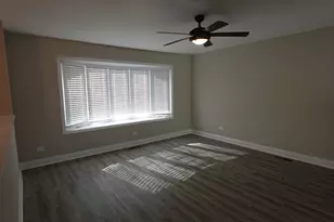 1800 Hollywood Ave, Hanover Park, IL 60133 - Photo 7