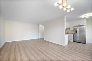 6933 N Kedzie Ave, Chicago, IL 60645 - Photo 3