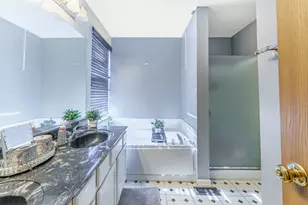 1649 Park Vista Ln, Aurora, IL 60504 - Photo 13