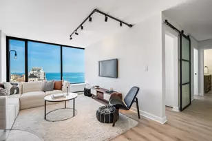 5455 N Sheridan Rd, Chicago, IL 60640 - Photo 3