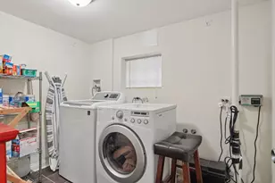 4565 N McVicker Ave, Chicago, IL 60630 - Photo 25