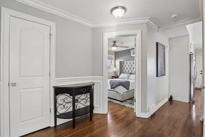 4565 N McVicker Avenue, Chicago, IL 60630 - Photo 9