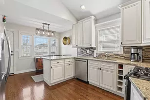 4565 N McVicker Ave, Chicago, IL 60630 - Photo 13