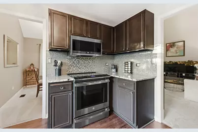294 W Mallard Point #A, Lake Barrington, IL 60010 - Photo 11