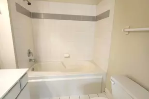 43 Foxcroft Blvd, Naperville, IL 60565 - Photo 23