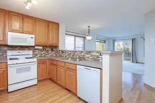 2459 Mayfield Dr, Montgomery, IL 60538 - Photo 5