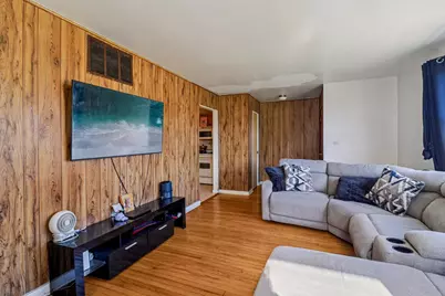 1532 N 39th Avenue, Stone Park, IL 60165 - Photo 3
