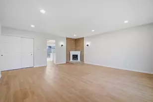 7873 Asbury Cir, Hanover Park, IL 60133 - Photo 3