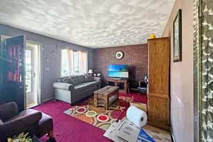 1245 W Violet St, Freeport, IL 61032 - Photo 5