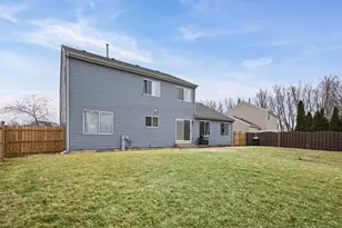 755 White Pine Cir, Lake in the Hills, IL 60156 - Photo 25