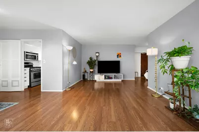 4200 N Marine Drive #904, Chicago, IL 60613 - Photo 5