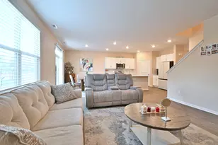 1381 Vineyard Ln, Pingree Grove, IL 60140 - Photo 13