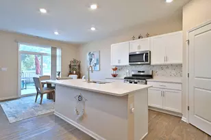 1381 Vineyard Ln, Pingree Grove, IL 60140 - Photo 7