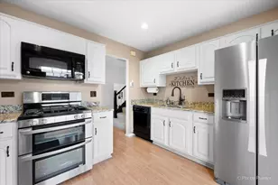 1751 Hemlock Dr, Glendale Heights, IL 60139 - Photo 5