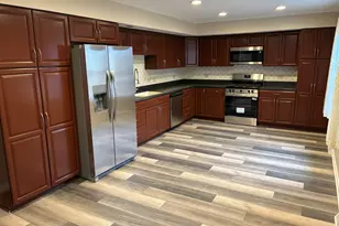 127 Hickory Rd, Oakwood Hills, IL 60013 - Photo 3