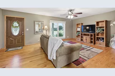 1106 Lovell Court, Elk Grove Village, IL 60007 - Photo 3