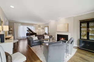 27 Park Ln, Park Ridge, IL 60068 - Photo 13