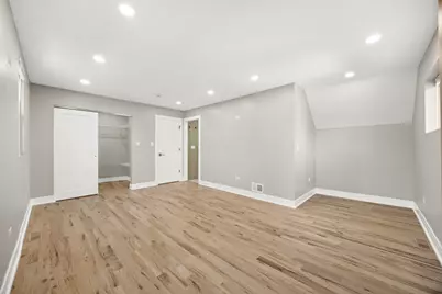 8645 S Bennett Avenue, Chicago, IL 60617 - Photo 23