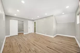 8645 S Bennett Ave, Chicago, IL 60617 - Photo 23