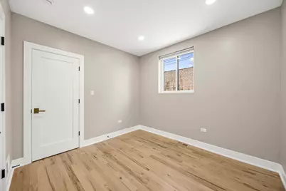 8645 S Bennett Avenue, Chicago, IL 60617 - Photo 13