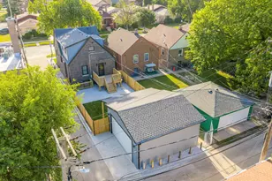 8645 S Bennett Ave, Chicago, IL 60617 - Photo 45