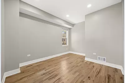 8645 S Bennett Avenue, Chicago, IL 60617 - Photo 19