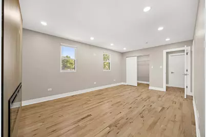 8645 S Bennett Avenue, Chicago, IL 60617 - Photo 21