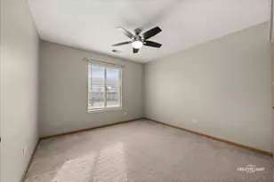 2477 Smithfield Ct, Aurora, IL 60503 - Photo 15