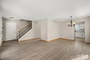 2477 Smithfield Ct, Aurora, IL 60503 - Photo 5