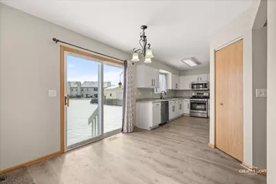 2477 Smithfield Court, Aurora, IL 60503 - Photo 11