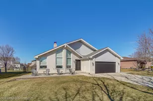 2757 Genoa Dr, New Lenox, IL 60451 - Photo 1