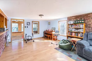 609 N Lincoln St, Utica, IL 61373 - Photo 5