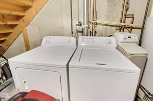 1207 Sandhurst Ln, South Elgin, IL 60177 - Photo 23