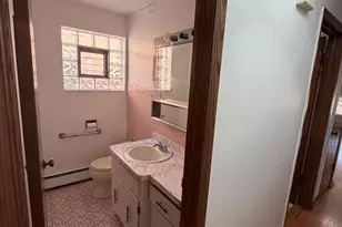 8652 S Leamington St, Burbank, IL 60459 - Photo 11