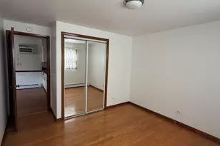 8652 S Leamington St, Burbank, IL 60459 - Photo 7