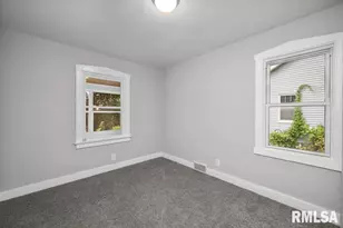 2519 29 1/2 St, Rock Island, IL 61201 - Photo 21