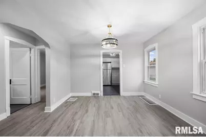 2519 29 1/2 Street, Rock Island, IL 61201 - Photo 5