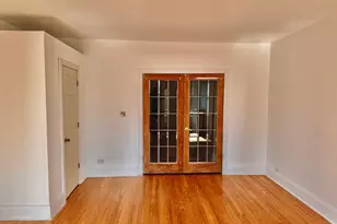 6735 S Oglesby Ave, Chicago, IL 60649 - Photo 19