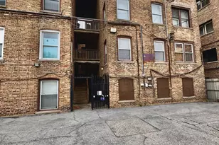 6735 S Oglesby Ave, Chicago, IL 60649 - Photo 21
