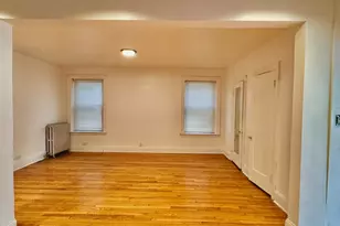 6735 S Oglesby Ave, Chicago, IL 60649 - Photo 11