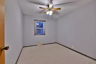 10N836 Maple St, Elgin, IL 60123 - Photo 19