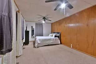 10N836 Maple St, Elgin, IL 60123 - Photo 13