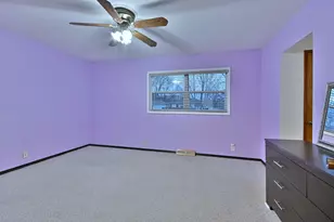 10N836 Maple St, Elgin, IL 60123 - Photo 15