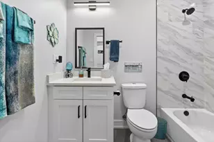 2817 N Sacramento Ave, Chicago, IL 60618 - Photo 13