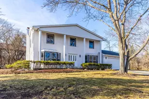 2892 Parkside Dr, Highland Park, IL 60035 - Photo 1