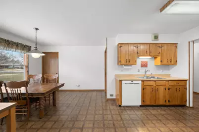 1034 Tamarack Lane, Libertyville, IL 60048 - Photo 7