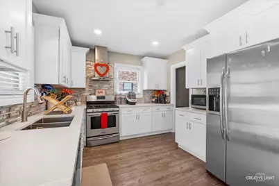 147 S Addison Street, Bensenville, IL 60106 - Photo 7