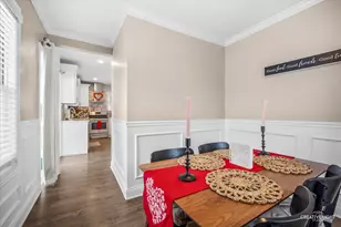 147 S Addison St, Bensenville, IL 60106 - Photo 9